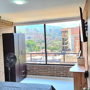 Extraordinarios En Medellin, Viajeros Y Familias Medellín